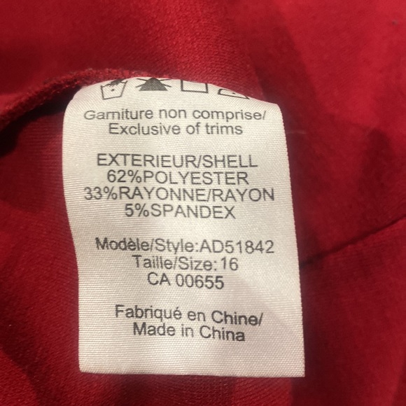 Red pencil skirt with zipper back detail - Picture 4 of 4